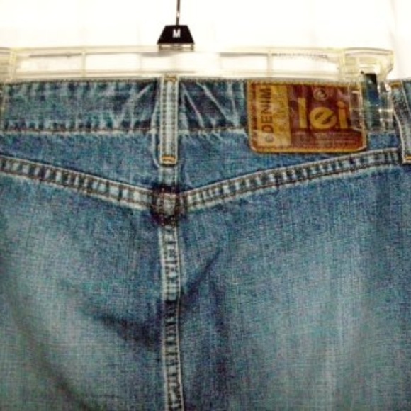 LEI mid length Front Closure Denim Jeans Skirt - Picture 3 of 5